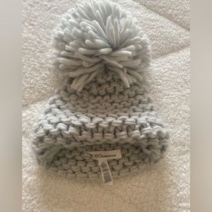 BCBG winter hat, one size, soft acrylic, Grey/silver